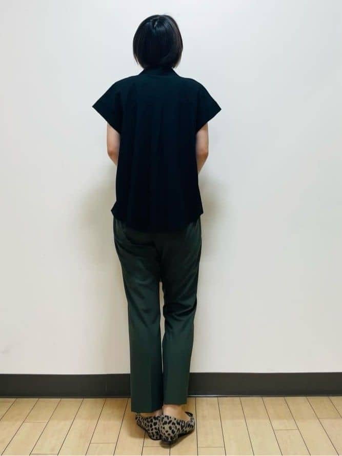 Riiさんの「Reflect｜【二の腕さりげなくカバー】シャツ衿オフボディブラウス」を使ったコーディネート