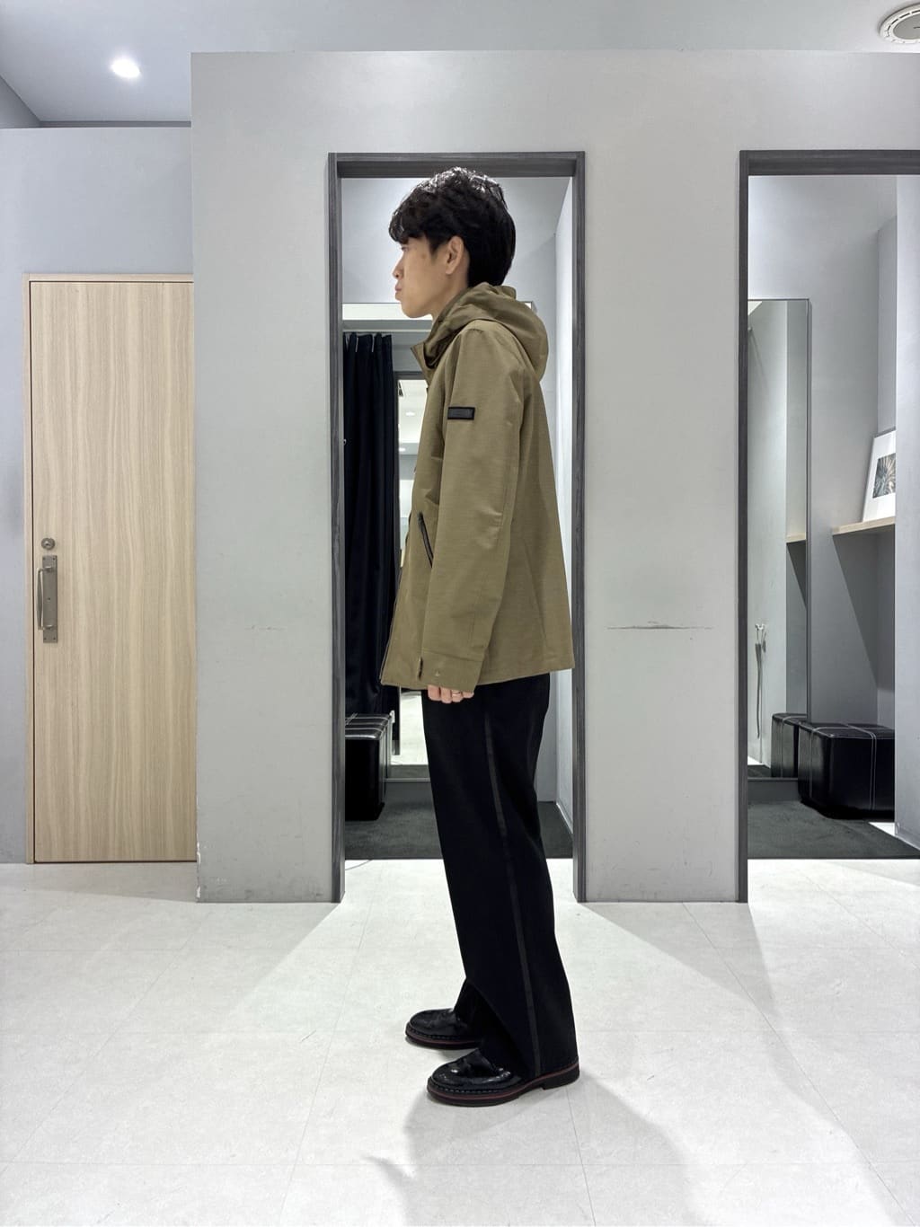 わいずみさんの「TAKEO KIKUCHI｜【COOL CITY WEAR】インドライ天竺モックネック プルオーバー /吸汗速乾」を使ったコーディネート