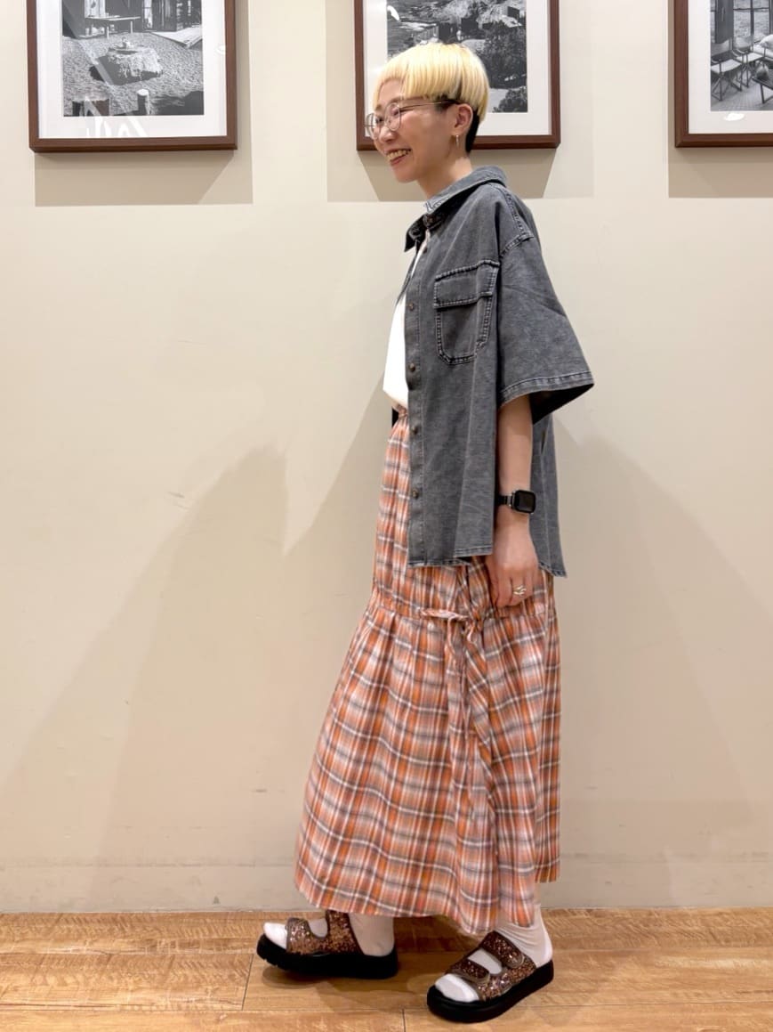 Ayumiさんの「SHOO･LA･RUE｜【S-LL】シルエットが変えられる チェック柄リボンフレアスカート」を使ったコーディネート