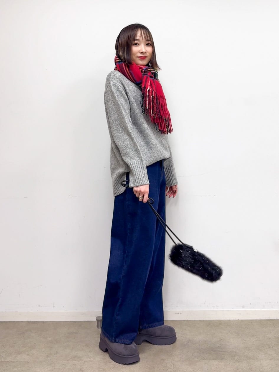𝐜𝐡𝐢𝐤𝐚さんの「SHOO･LA･RUE｜【S-LL】ゆるシルエットな メランジタートルニット」を使ったコーディネート