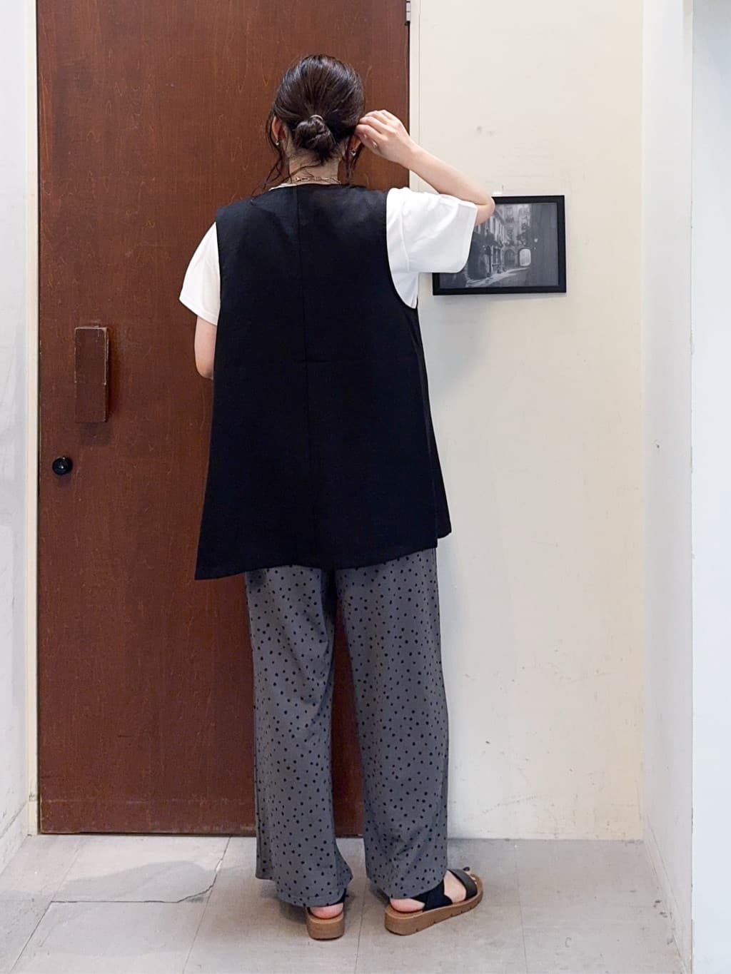 𝐇𝐢𝐫𝐨𝐦𝐢さんの「SHOO･LA･RUE｜【S-LL/ひんやり/汗ジミ軽減/UVカット】グラフィックアソートTシャツ」を使ったコーディネート