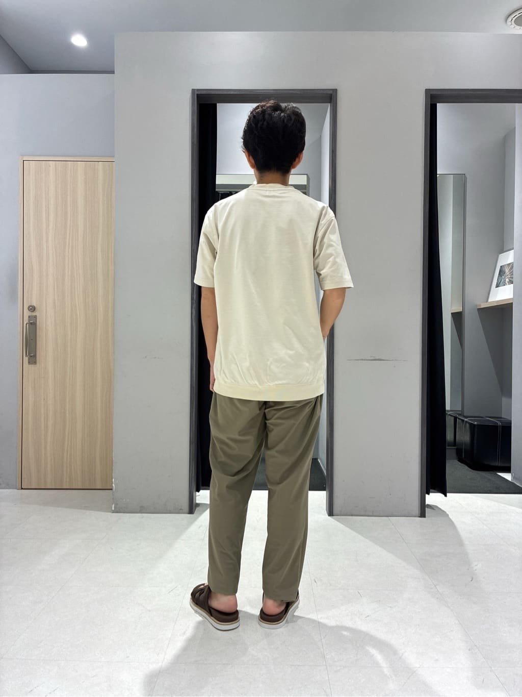 わいずみさんの「TAKEO KIKUCHI｜【抗菌防臭／5サイズ展開】ハイゲージポンチ Tシャツ」を使ったコーディネート