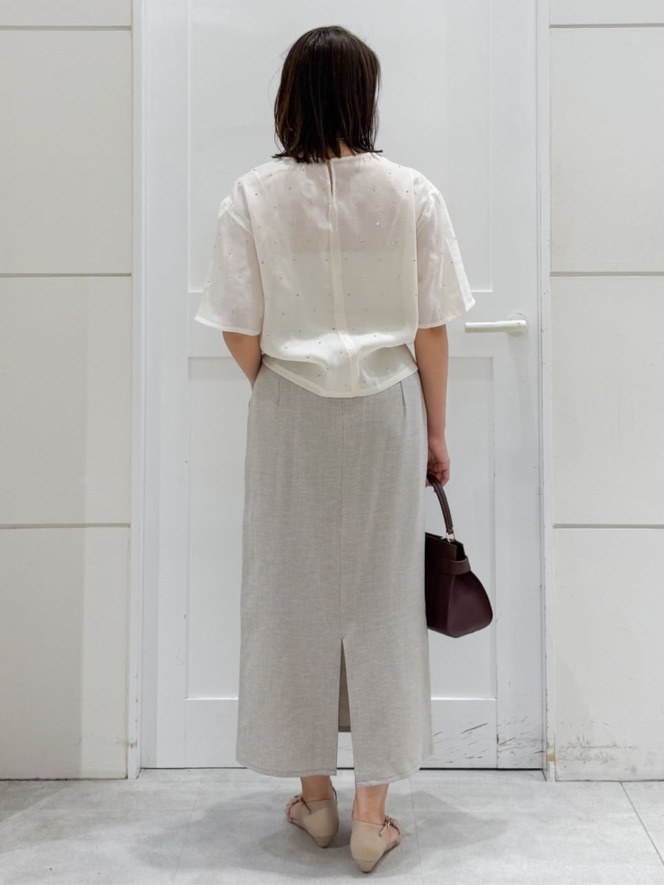 yuka.aさんの「OPAQUE.CLIP｜《美人百花掲載》ストレッチリネンライクタイトスカート【洗濯機洗い可】」を使ったコーディネート