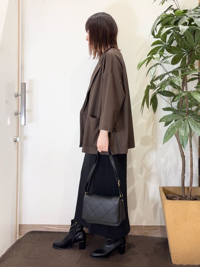 宗形さんの「SHOO･LA･RUE｜【S-LL/ひんやり】さらっとしたタッチが心地よい ダブルブレストジャケット」を使ったコーディネート