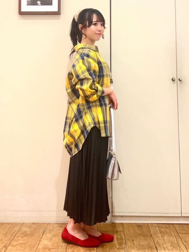 AIRIさんの「SHOO･LA･RUE｜【洗濯機可/S-LL】程よい抜け感 大人のチェックシャツ」を使ったコーディネート