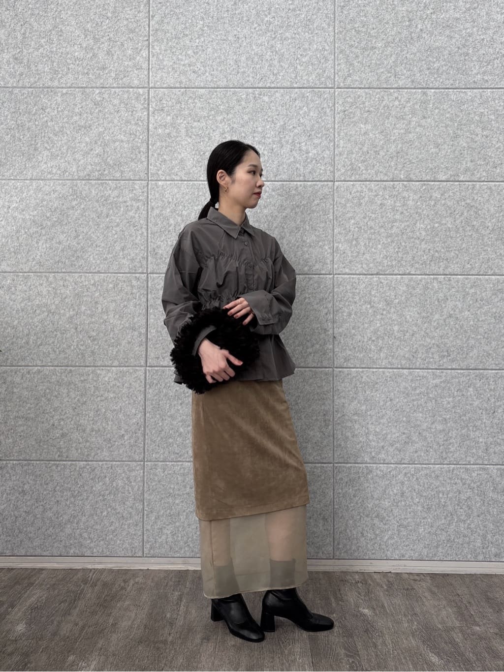 ひなさんの「INDIVI｜スエードライクレイヤースカート」を使ったコーディネート