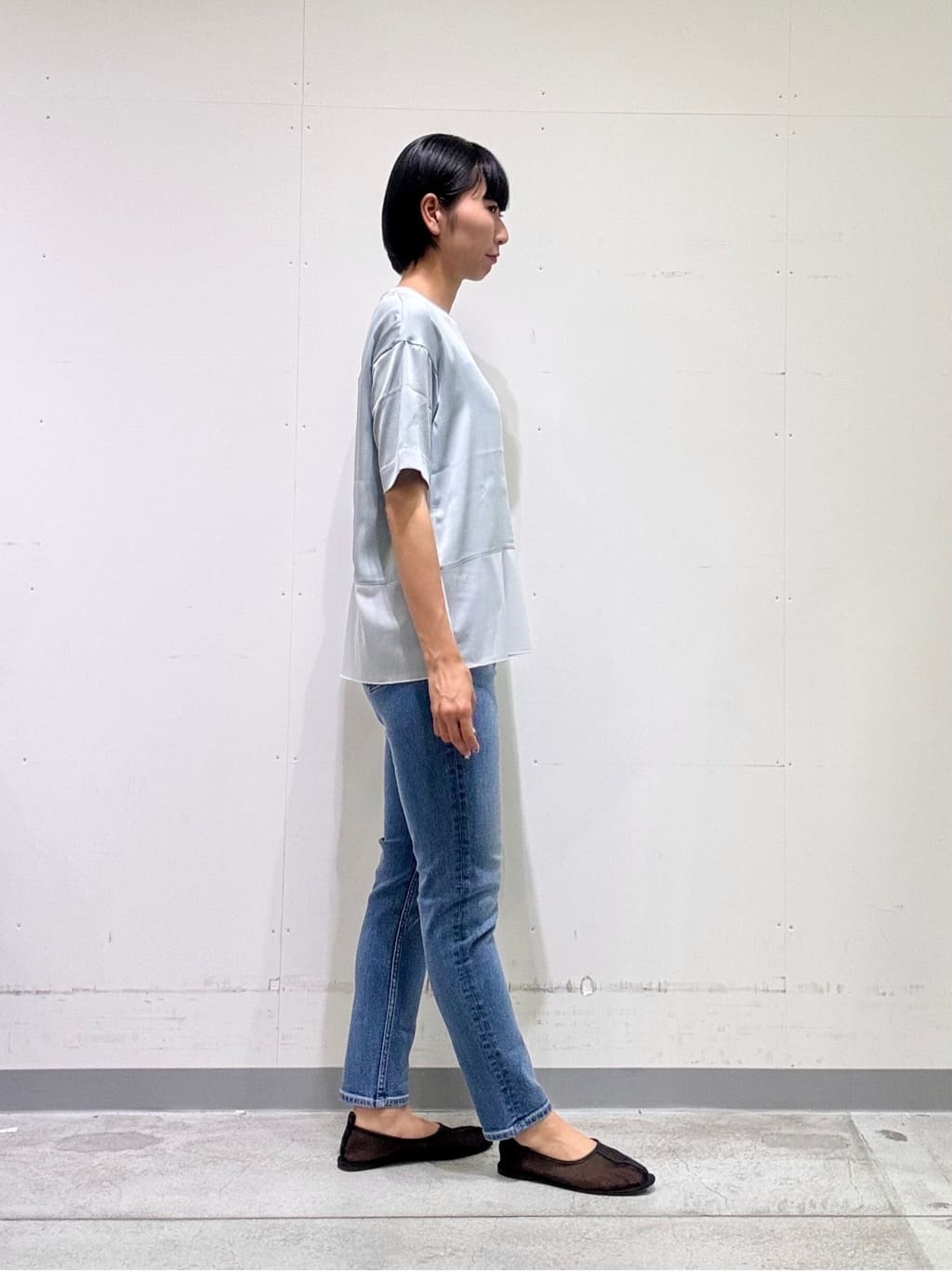 naoさんの「INDIVI｜【通年活躍！褒められデニム】スキニー デニムパンツ」を使ったコーディネート