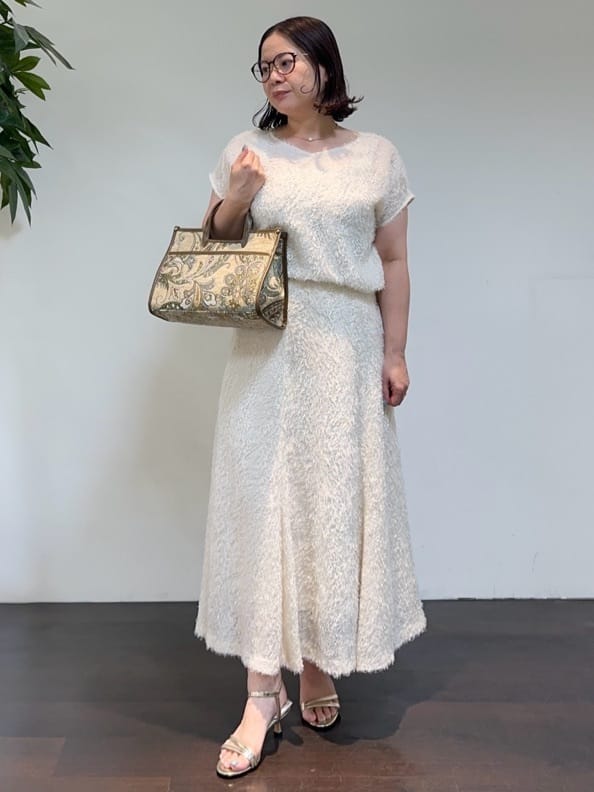 Asamiさんの「UNTITLED｜【セットアップ可/後ろウエストゴム】フェザーマーメイドスカート」を使ったコーディネート