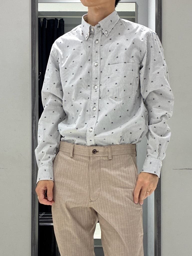 わいずみさんの「TAKEO KIKUCHI｜【抗菌防臭】COOL DOTS（R）ドビープリント ジャケット」を使ったコーディネート