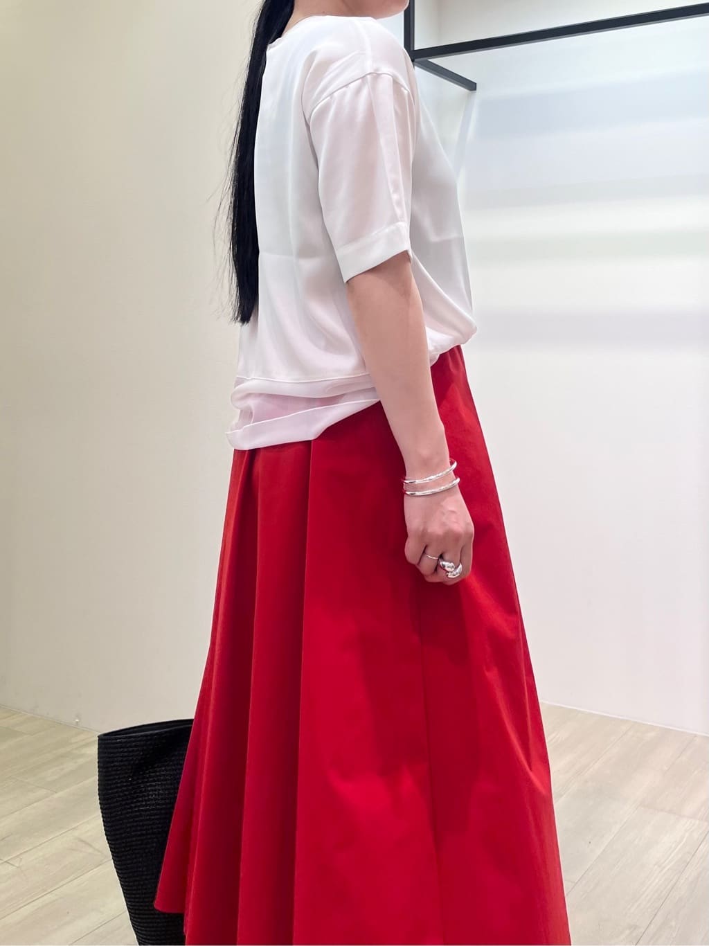 hasuさんの「INDIVI｜ダブルラインバングル」を使ったコーディネート