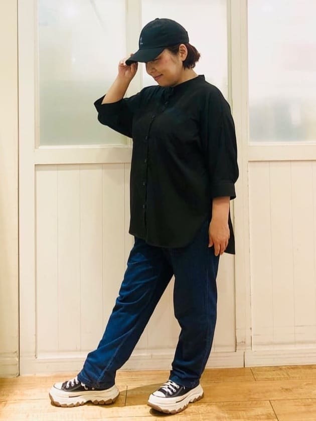 YYYさんの「SHOO･LA･RUE｜【S-LL/洗濯後しわになりにくい】コットン風 前あきドルマンブラウス」を使ったコーディネート