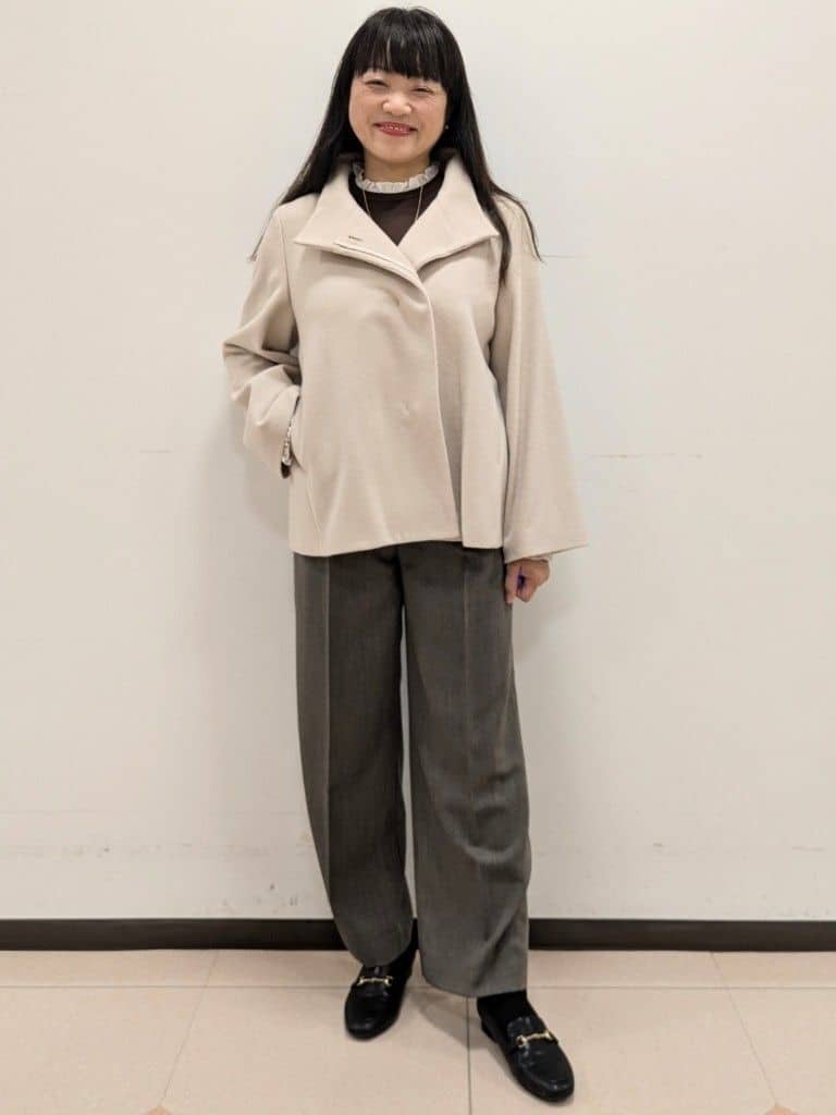 ともさんの「UNTITLED｜【着回しが効く／オンオフアウター】ウールショートコート」を使ったコーディネート
