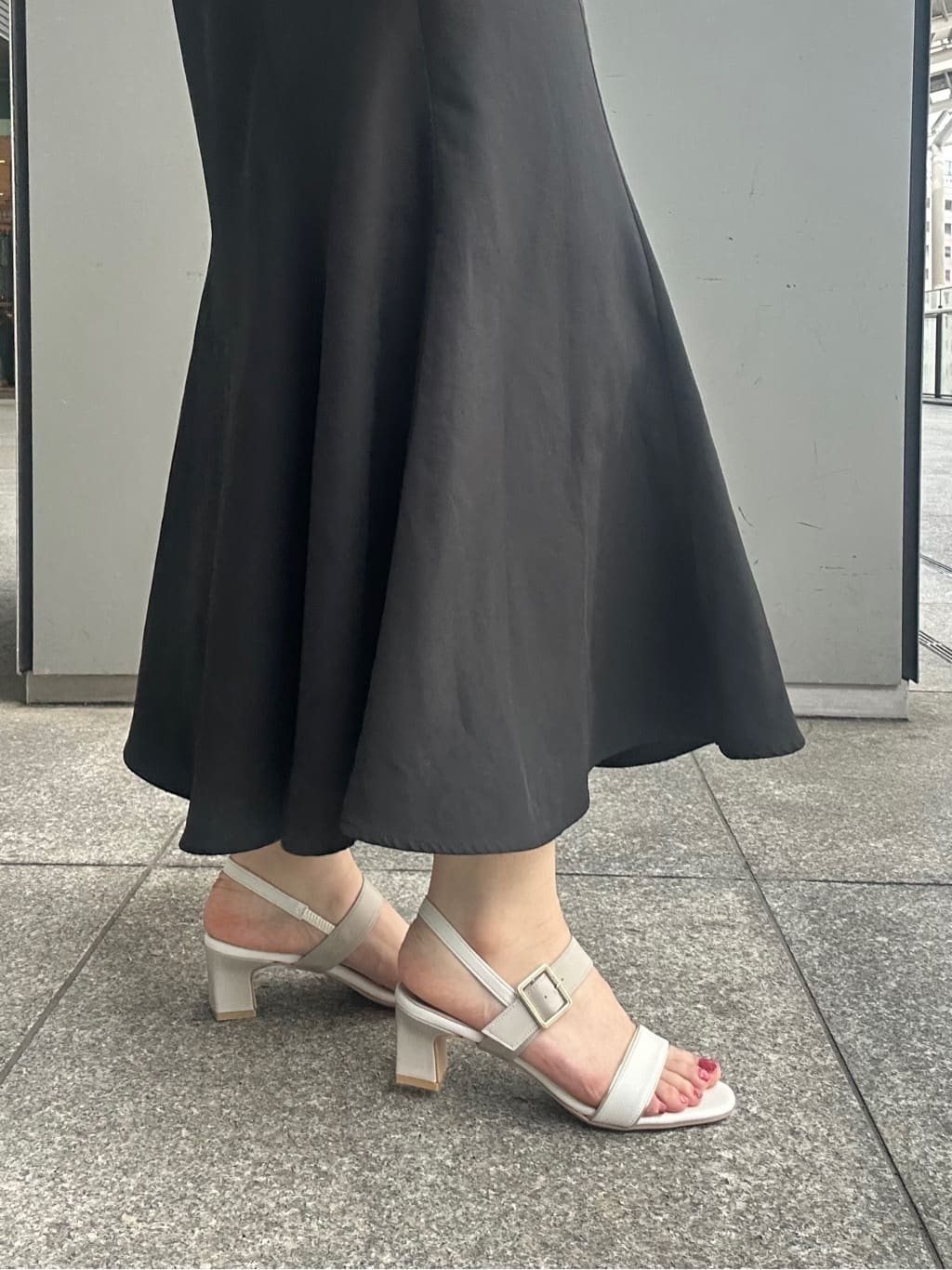 あずみさんの「ESPERANZA｜配色バックルベルトサンダル」を使ったコーディネート