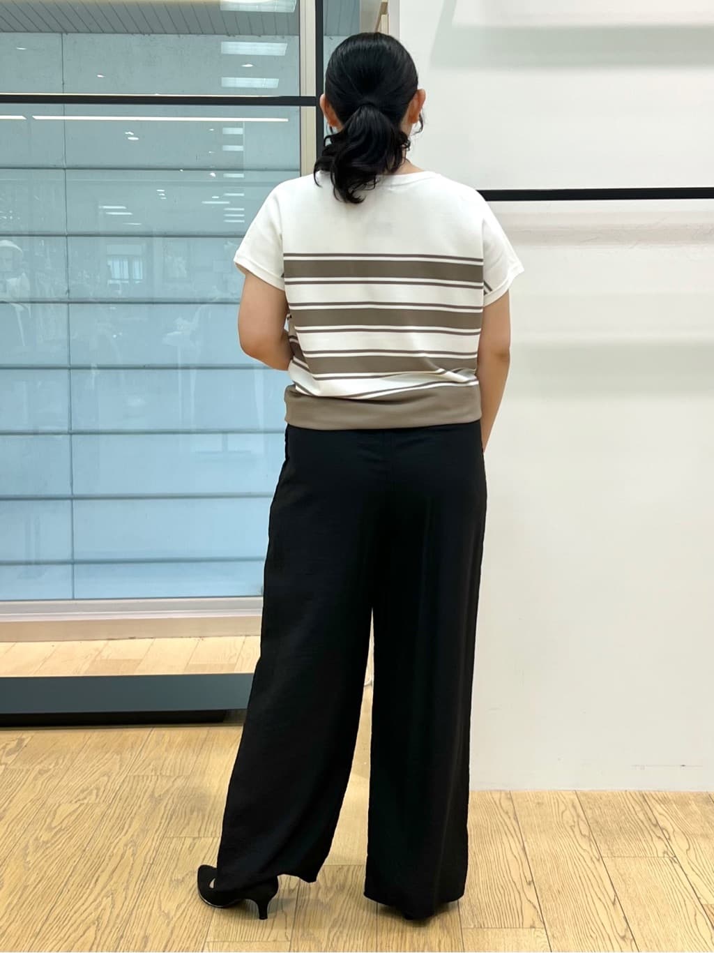 shimaさんの「INDIVI｜【洗える／UVケア／SETUP可能】ドロストワイドパンツ」を使ったコーディネート