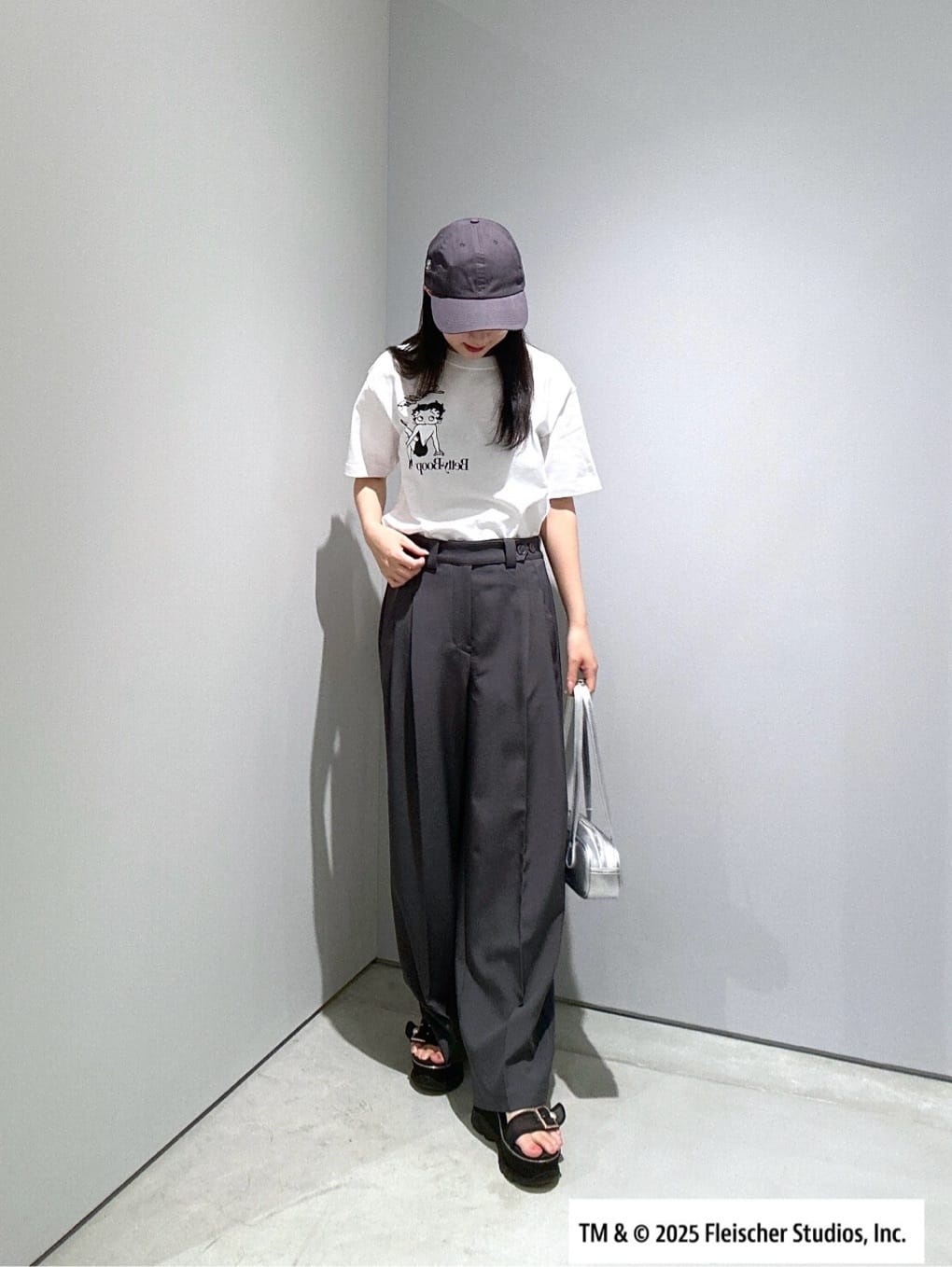 Renoさんの「INDIVI｜【Betty Boop(TM)】サイドプリントTシャツ」を使ったコーディネート