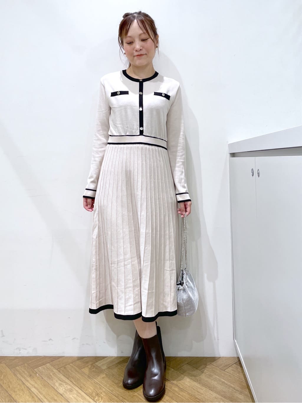 Junさんの「index｜バイカラードッキング風ニットワンピース【洗濯機OK／抗ピル】」を使ったコーディネート