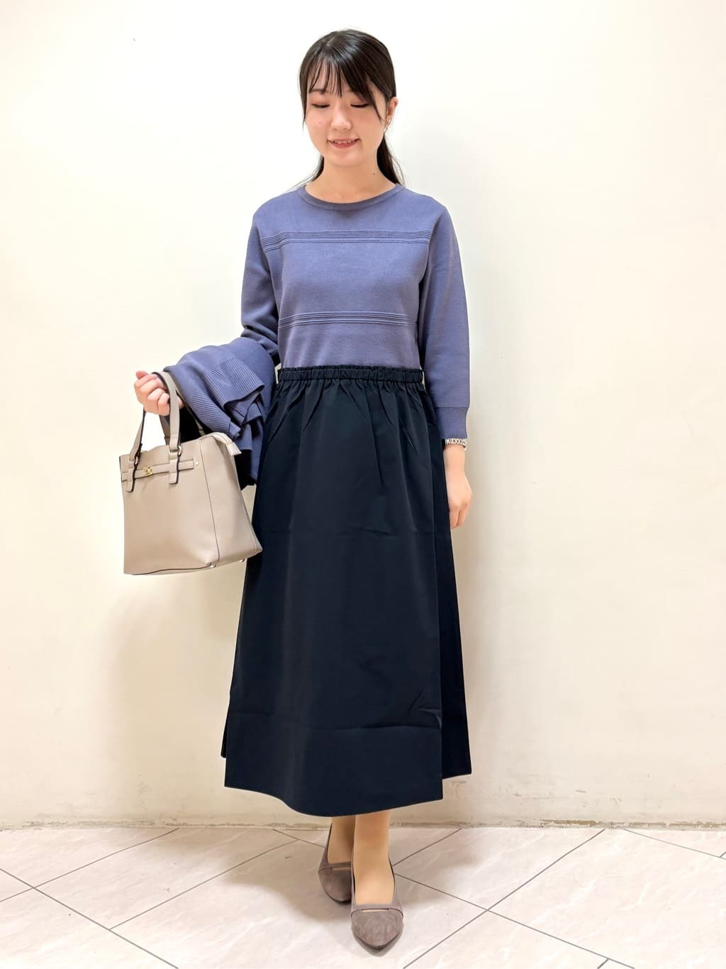mikiさんの「Reflect｜【軽い羽織に◎／セットアップ可】パール調ボタン付きカーディガン」を使ったコーディネート