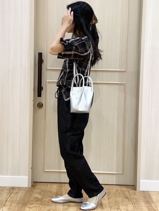 ERIさんの「SHOO･LA･RUE｜【S-LL/5分袖】お袖タックできれいに魅せる 大人のチェックブラウス」を使ったコーディネート