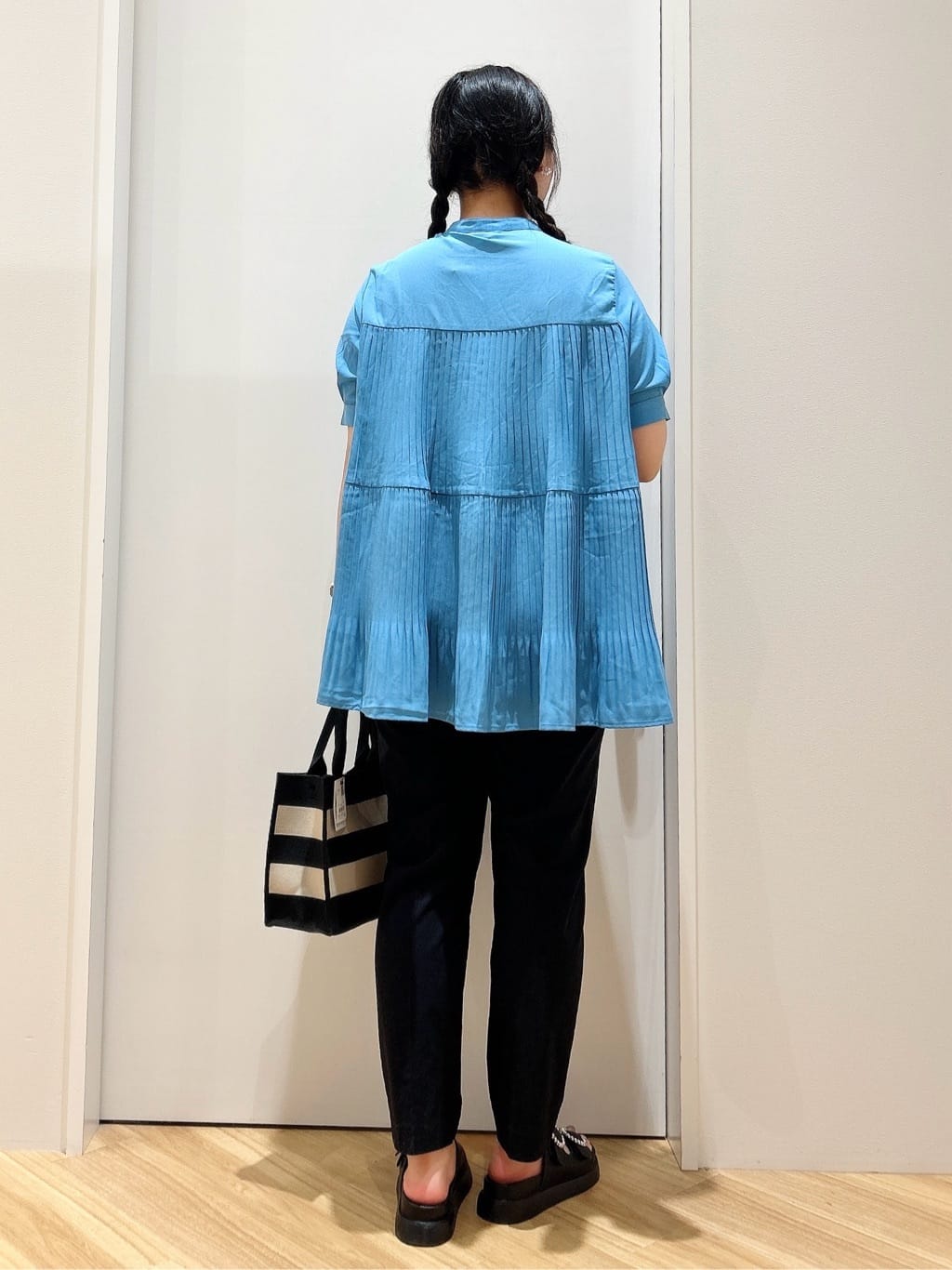 みいさんの「grove｜【体型カバー】ラフに着たい　ティアードプリーツブラウス」を使ったコーディネート