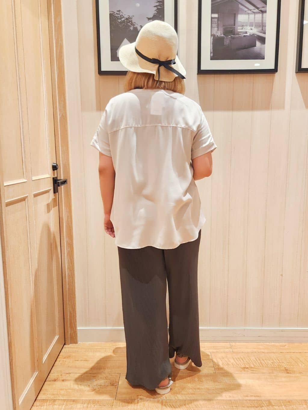 れーやんさんの「SHOO･LA･RUE｜【洗える/プチプラ】大人の抜け感をプラスする バンドカラーシャツ」を使ったコーディネート
