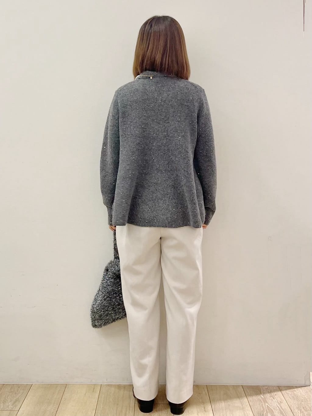 kcさんの「OPAQUE.CLIP｜スパンコールラメ衿2WAYペプラムニット【洗濯機OK】」を使ったコーディネート