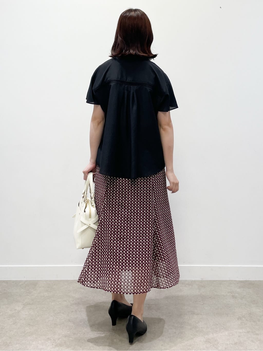 yukariさんの「Reflect｜【WEB先行カラーあり／マシンウォッシュ可／ウエスト総ゴム】コツキ幾何柄ロングスカート」を使ったコーディネート