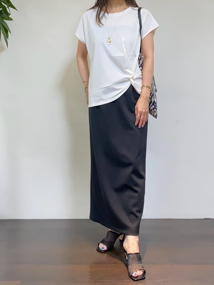 tomoさんの「UNTITLED｜【選べる3柄】フラットトートバッグ」を使ったコーディネート