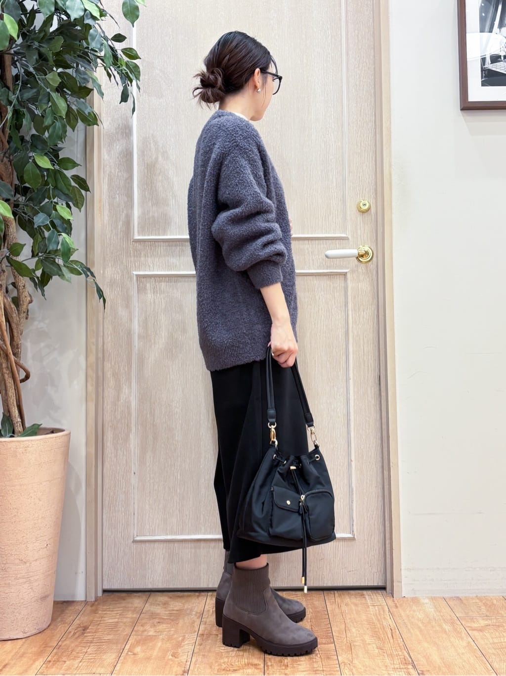 なみさんの「SHOO･LA･RUE｜【洗濯機可】美脚見え あったか圧縮ニット ガウチョパンツ」を使ったコーディネート