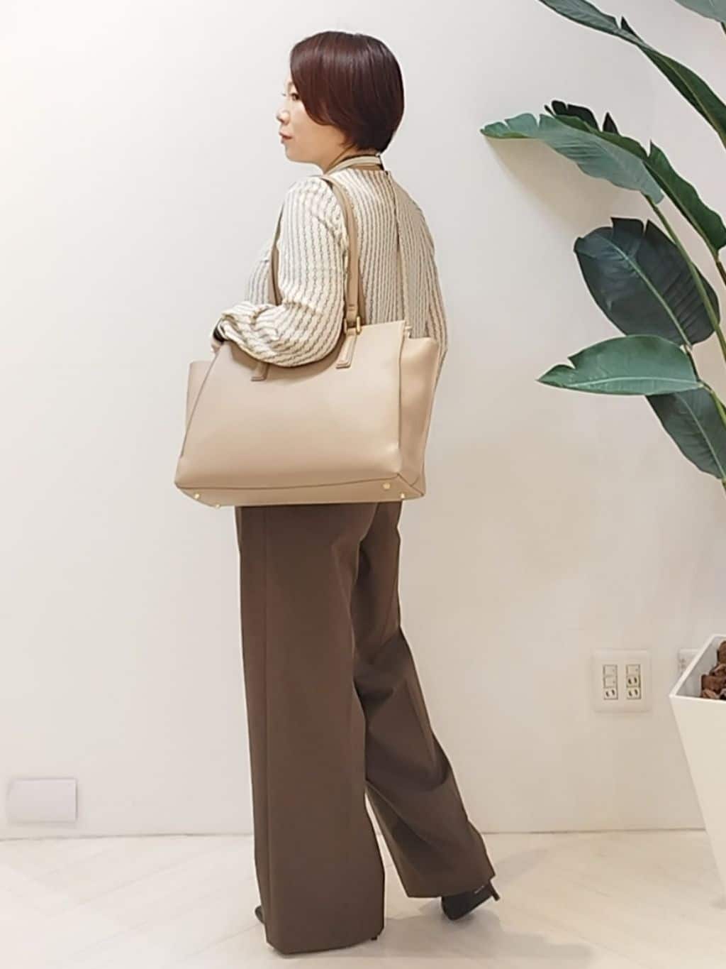 s u g iさんの「UNTITLED｜【手洗い可／日本製】チェーン柄ブラウス」を使ったコーディネート