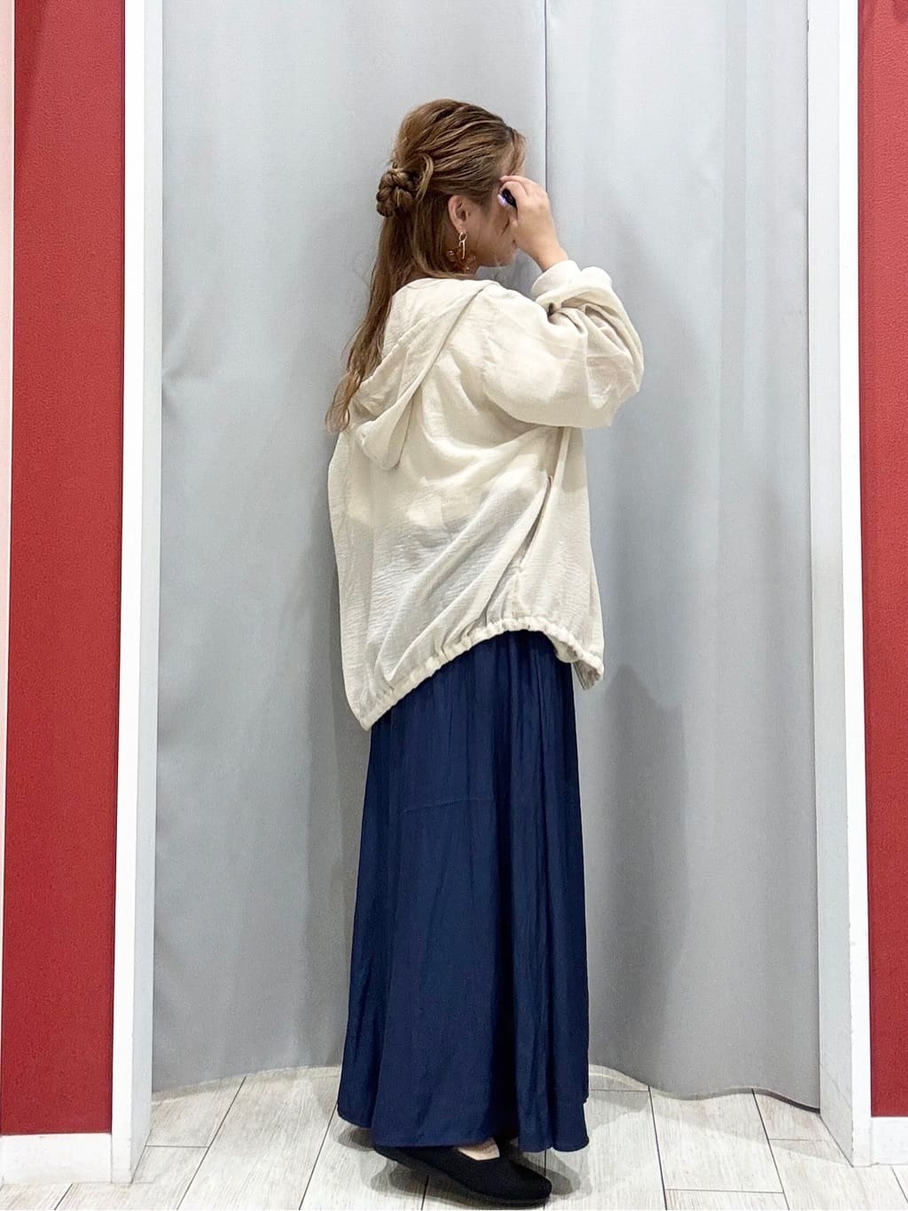 shioさんの「SHOO･LA･RUE｜【S-LL】柔らかシアーでこなれるフーディブルゾン」を使ったコーディネート
