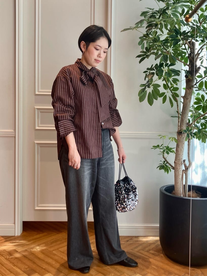 konominさんの「DRESSTERIOR｜ヴィンテージ加工ワイドデニムパンツ」を使ったコーディネート