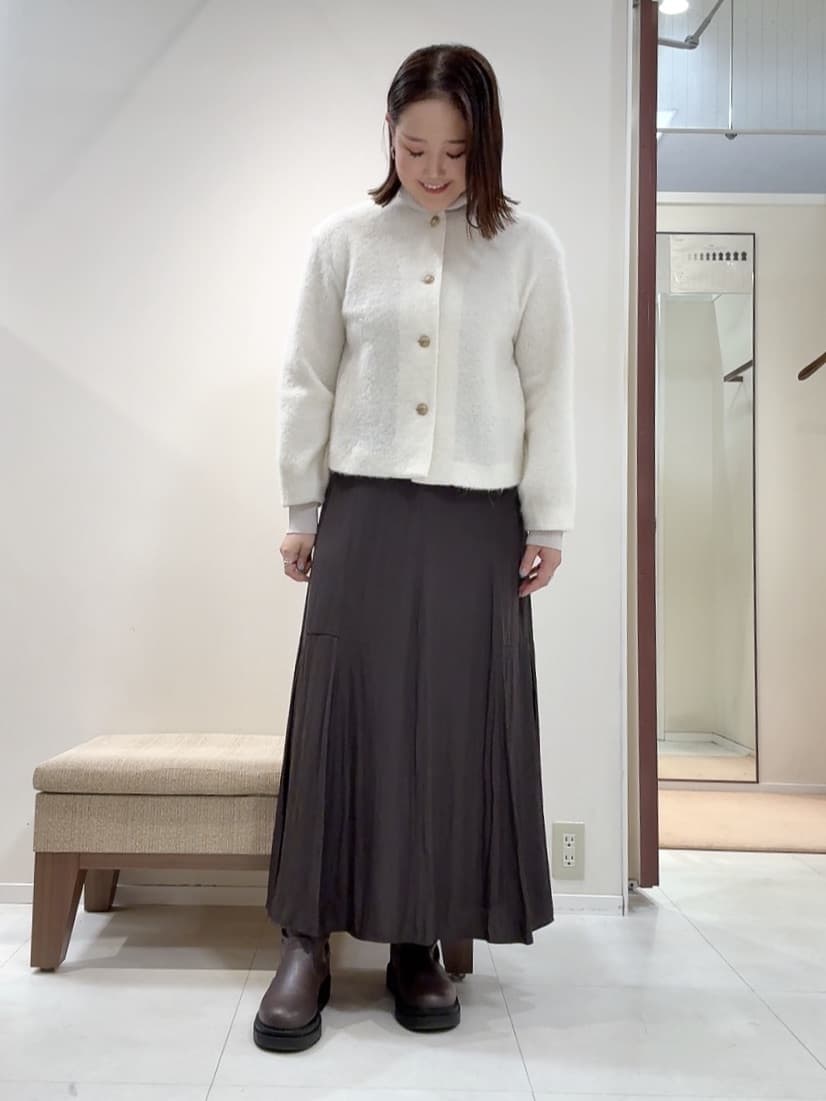 YUIさんの「UNTITLED｜【ジャケット風/メタルボタン】アルパカ混シャギーカーディガン」を使ったコーディネート