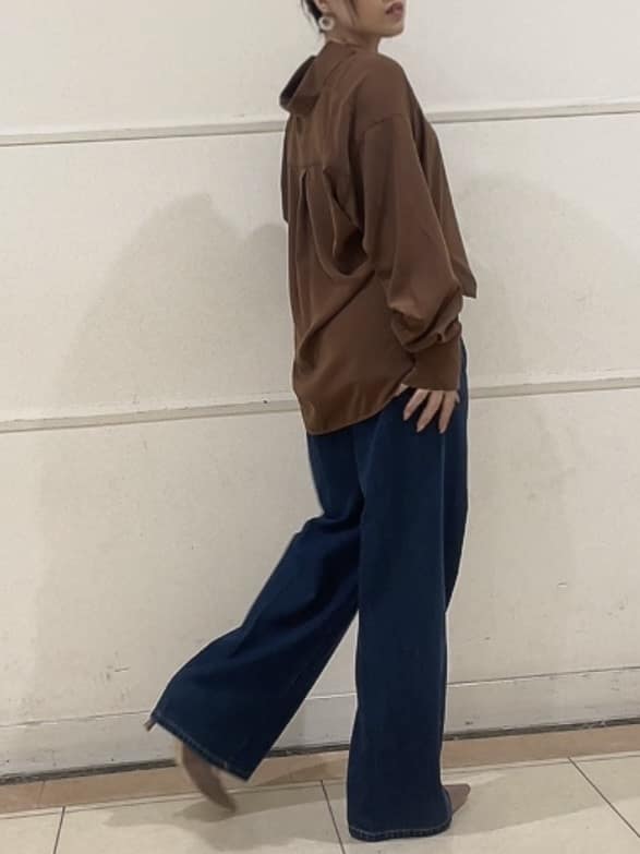 watanabeさんの「UNTITLED｜【セットアップ可/スキッパー/ゆったり】リラクパウダーシャツ」を使ったコーディネート