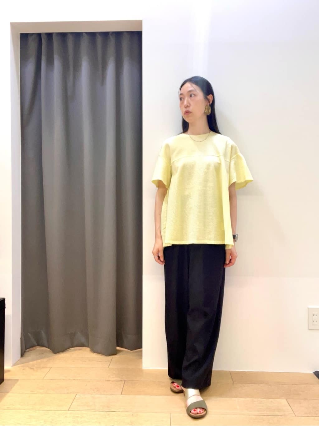 yukoさんの「INDIVI｜【褒められパンツ／洗える／ウエストゴム】ワイドタックパンツ」を使ったコーディネート