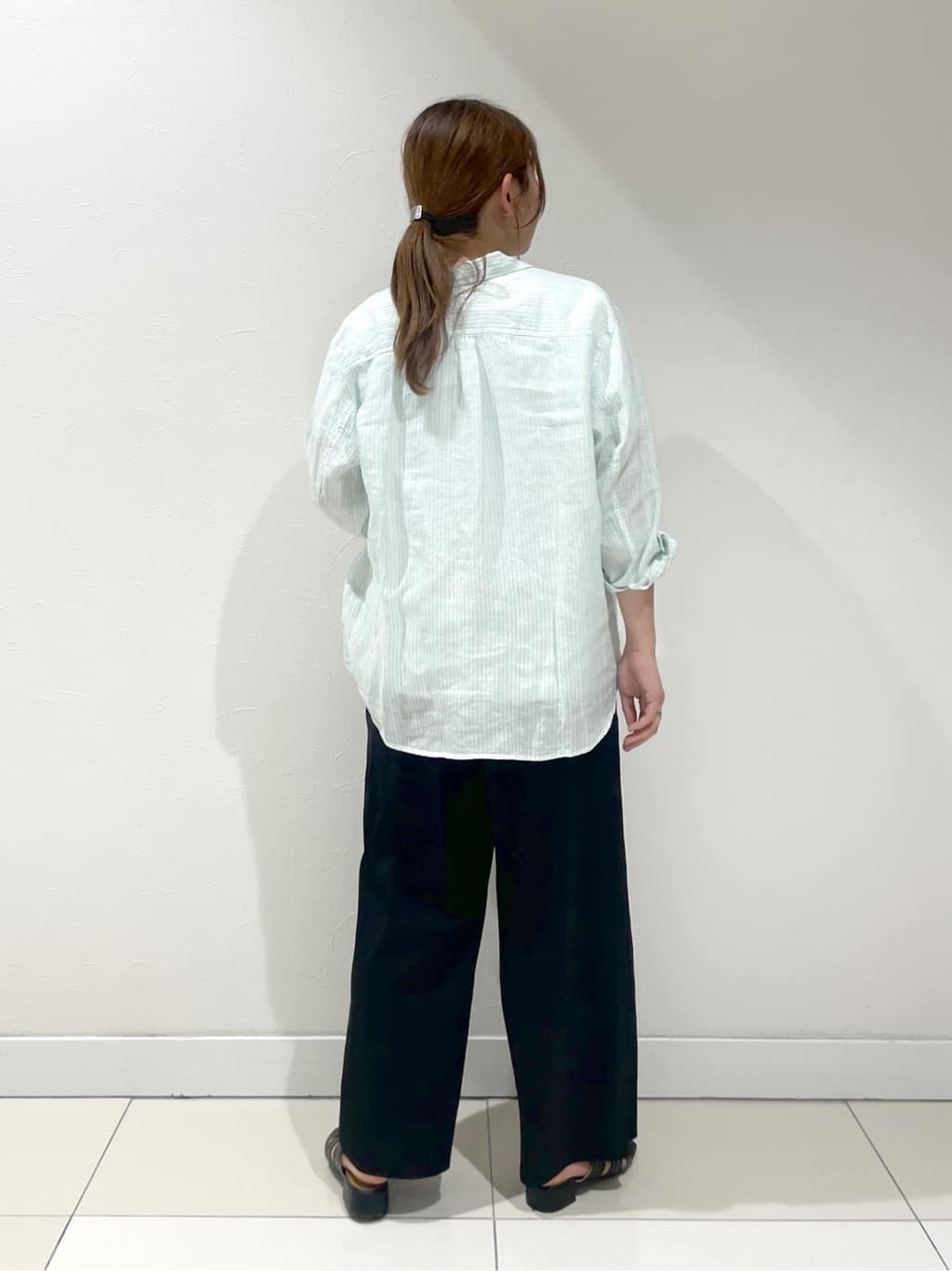 YUUKIさんの「INDIVI｜◆【洗える／和紙混素材】ドライタッチニットカーディガン」を使ったコーディネート