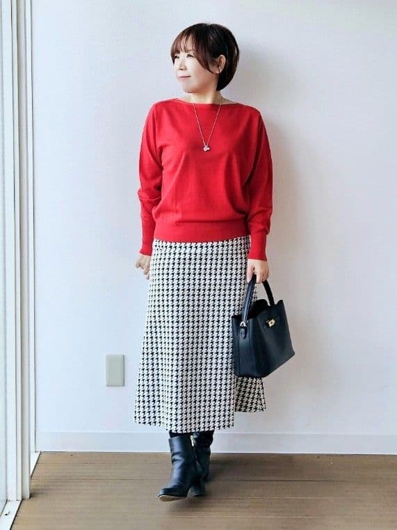 やじまさんの「UNTITLED｜【アンサンブル可/洗える】シルクウールカシミヤ ドルマンスリーブニット」を使ったコーディネート