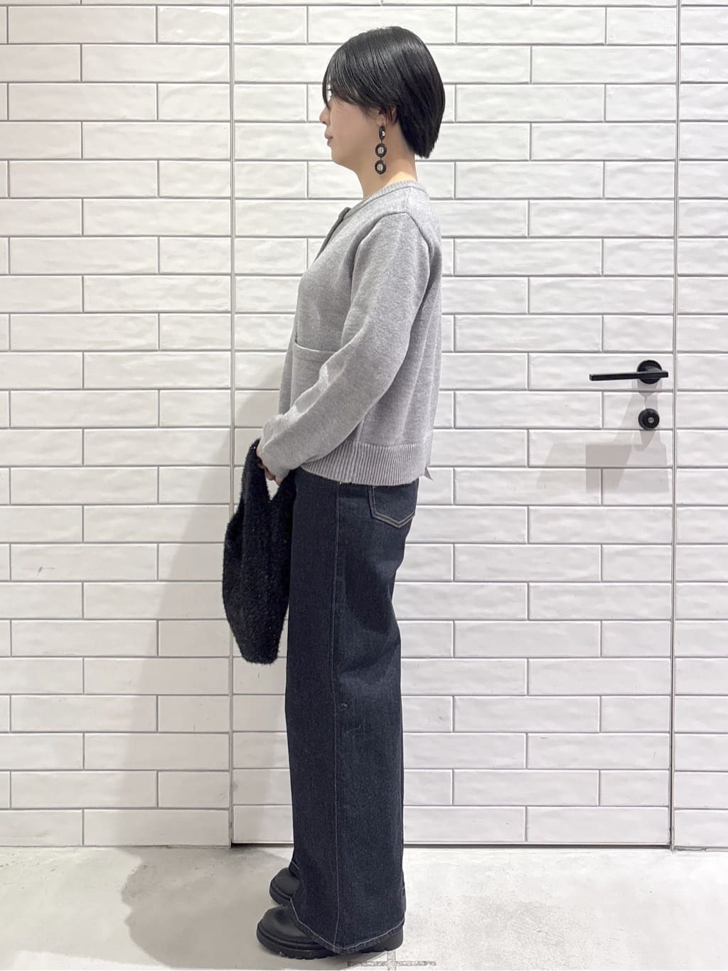 ayumiさんの「OPAQUE.CLIP｜金ボタンラメニットカーディガン【洗濯機OK】」を使ったコーディネート