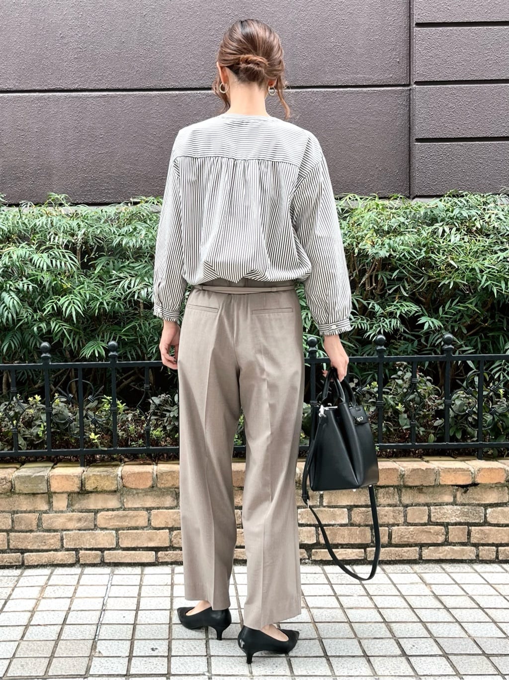 shioriさんの「INDIVI｜【洗える】胸元タックフリル長袖ブラウス」を使ったコーディネート