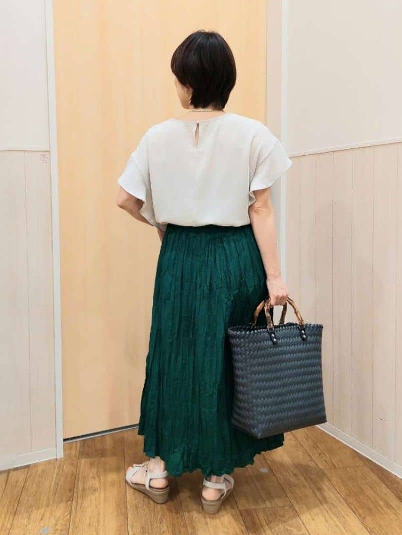 Kさんの「SHOO･LA･RUE｜◆ナチュラルなシワ加工が大人見え エアリーロングスカート」を使ったコーディネート