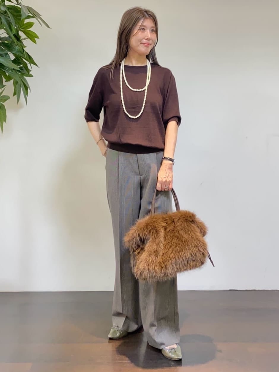 tomoさんの「UNTITLED｜【アンサンブル可/洗える/Vネック】ウールシルクカーディガン」を使ったコーディネート