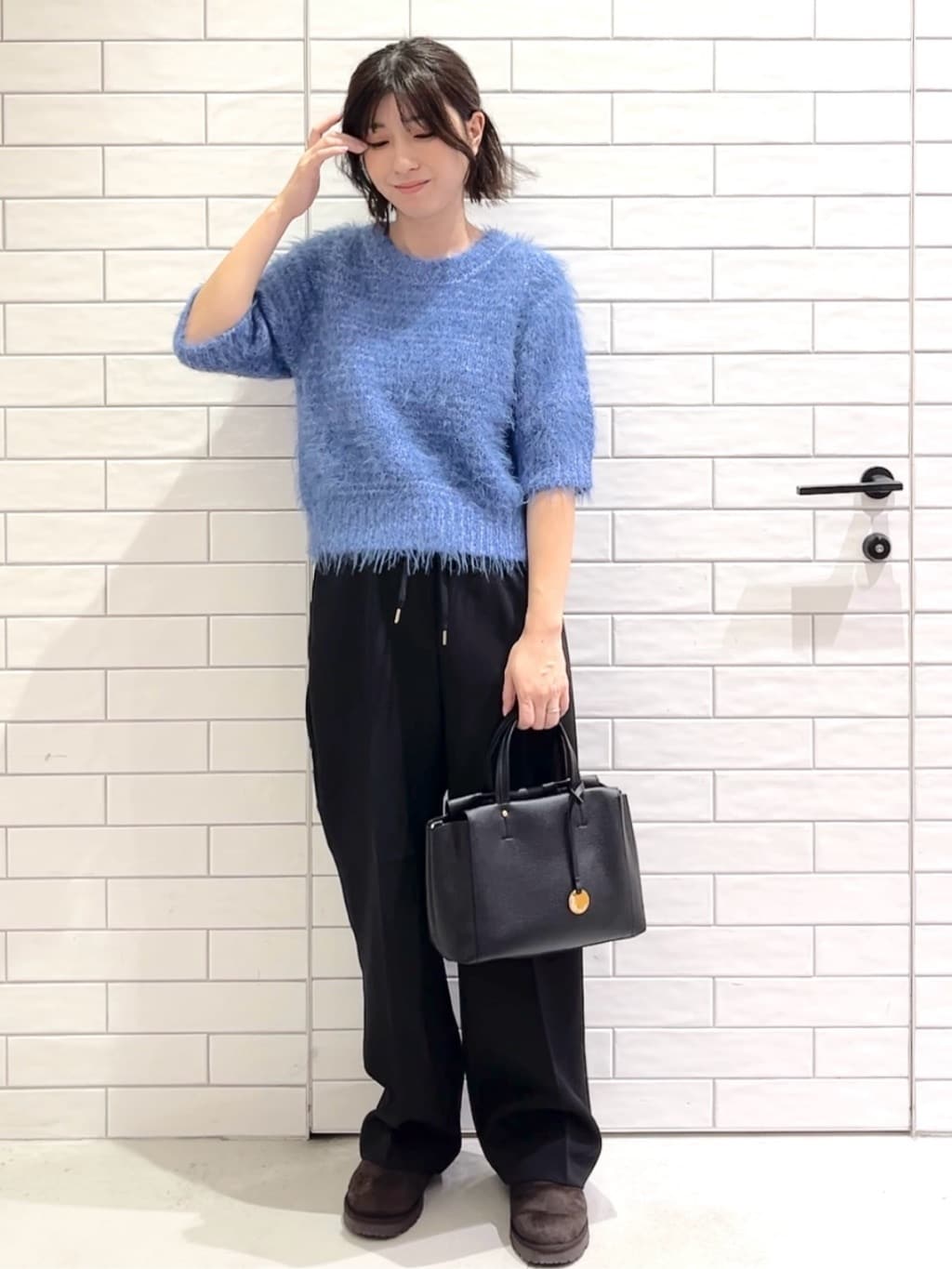しおりさんの「OPAQUE.CLIP｜フェザーヤーンニット【洗濯機OK／抗ピル】」を使ったコーディネート