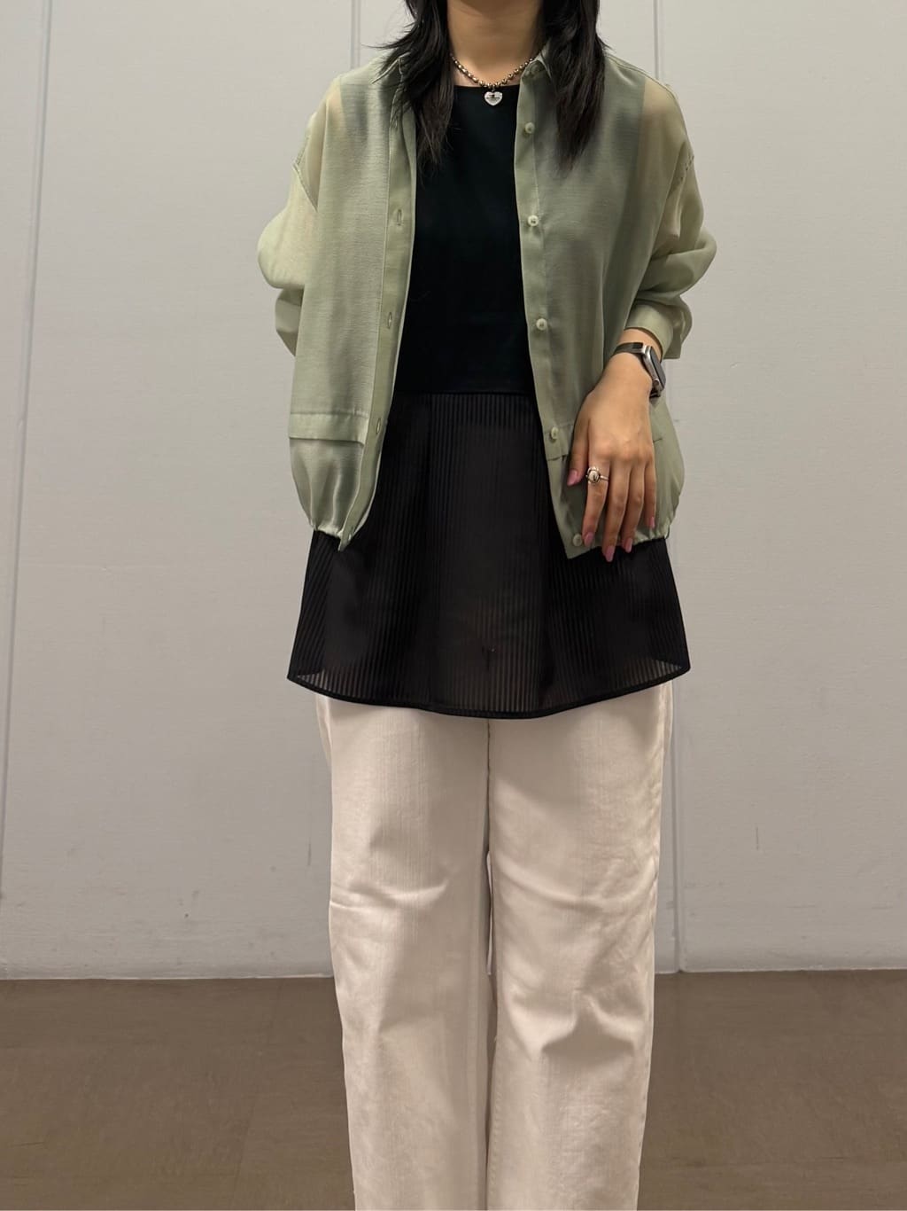mizukiさんの「INDIVI｜【洗える／レイヤードにも活躍】ペプラムインナートップス」を使ったコーディネート
