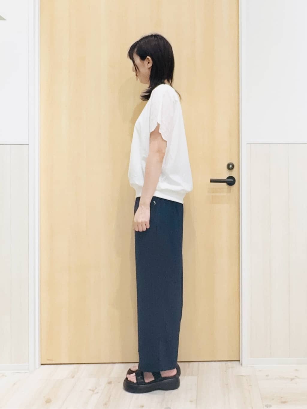 Naさんの「SHOO･LA･RUE｜スカラップ刺繍レースが目を惹く ドルマントップス」を使ったコーディネート