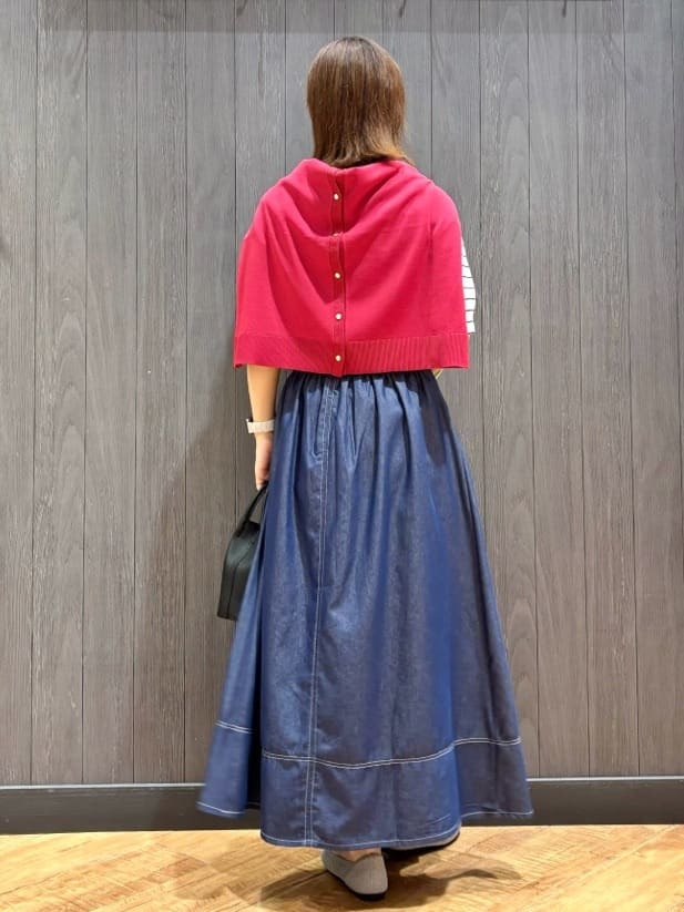 meiさんの「SHOO･LA･RUE｜【洗える/S-LL】上品なラメ使い クルーネック ニットカーディガン」を使ったコーディネート
