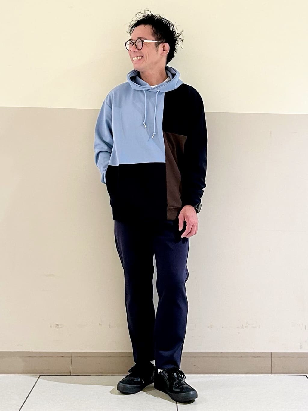 KENJI Iさんの「THE SHOP TK｜【一枚で着映える】ポンチブロッキングパーカ 洗濯機OK」を使ったコーディネート