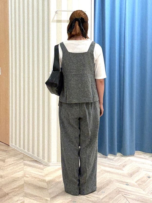 えみ子さんの「SHOO･LA･RUE｜【2点セット】着るだけで決まる クラシカルなツイード調セットアップ」を使ったコーディネート
