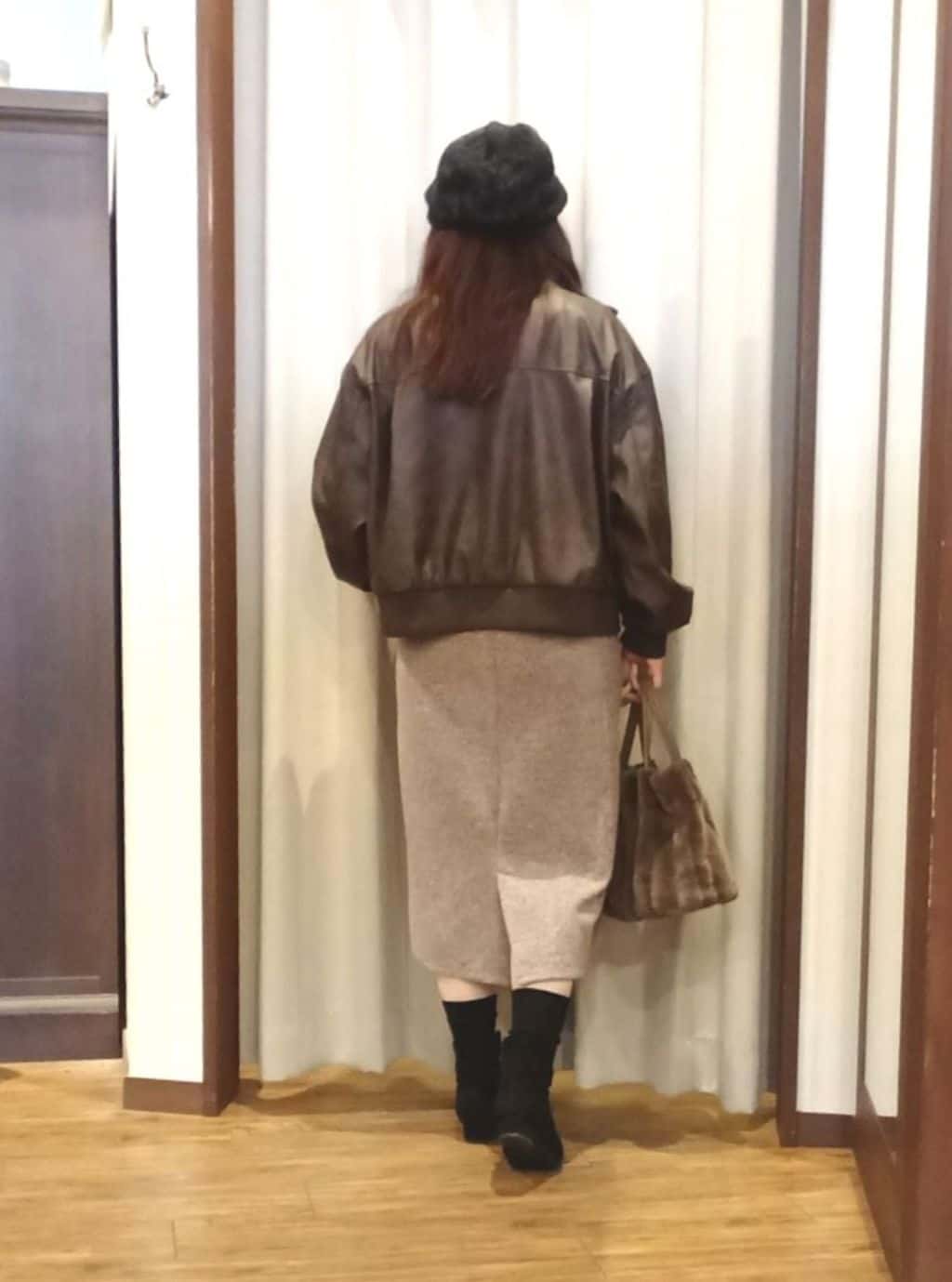 みーあさんの「SHOO･LA･RUE｜【S-LL】大人綺麗 レザー調リブブルゾン」を使ったコーディネート