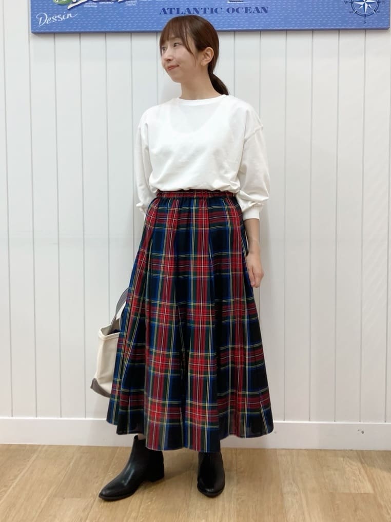 yoshiさんの「Dessin｜【360度可愛い・洗える】バックヘンリーカットソー」を使ったコーディネート