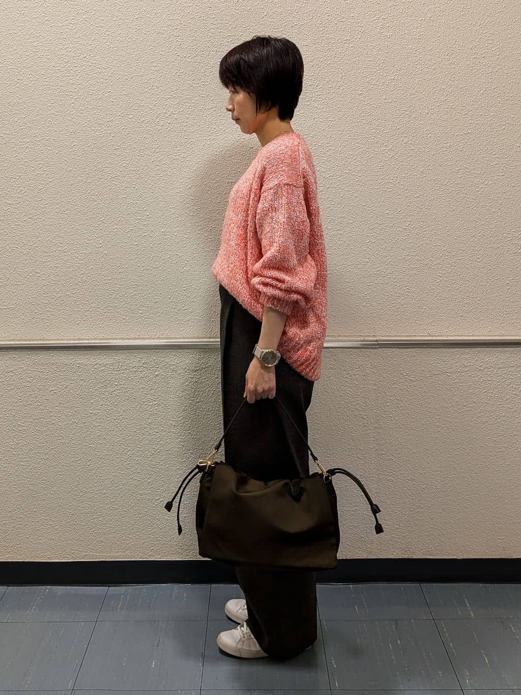 ホンマさんの「Reflect｜【一枚で着映え◎／ゆったり着られるワンサイズ】スパンコール&times;ラメニット」を使ったコーディネート