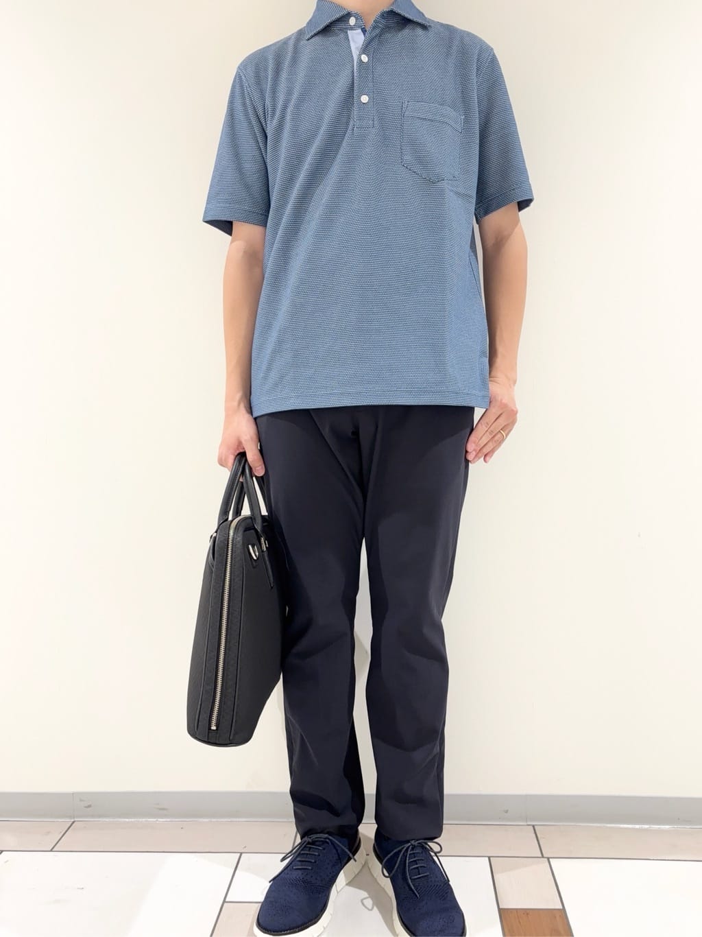 及川さんの「TAKEO KIKUCHI｜【抗菌防臭／9色5サイズ展開】ハニカムメランジ ポロシャツ」を使ったコーディネート